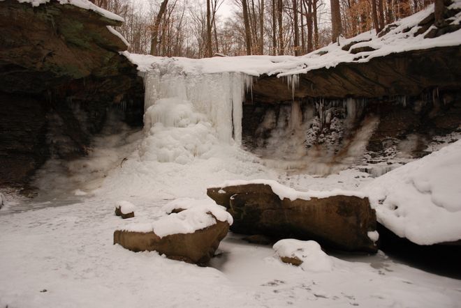 Cuyahoga Best Hikes - Solid Blue Hen Falls