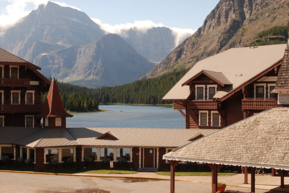 Glacier National Park Attractions - Setting of Many Glacier Hotel