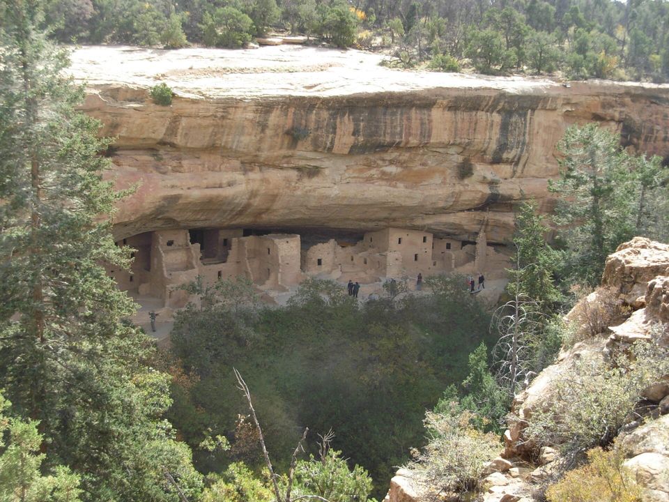 Mesa Verde Images - Spruce Tree House dwelling from above