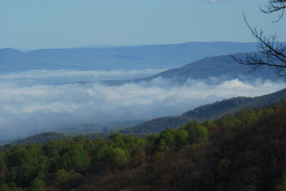 Shenandoah Hiking - Valley inverse view