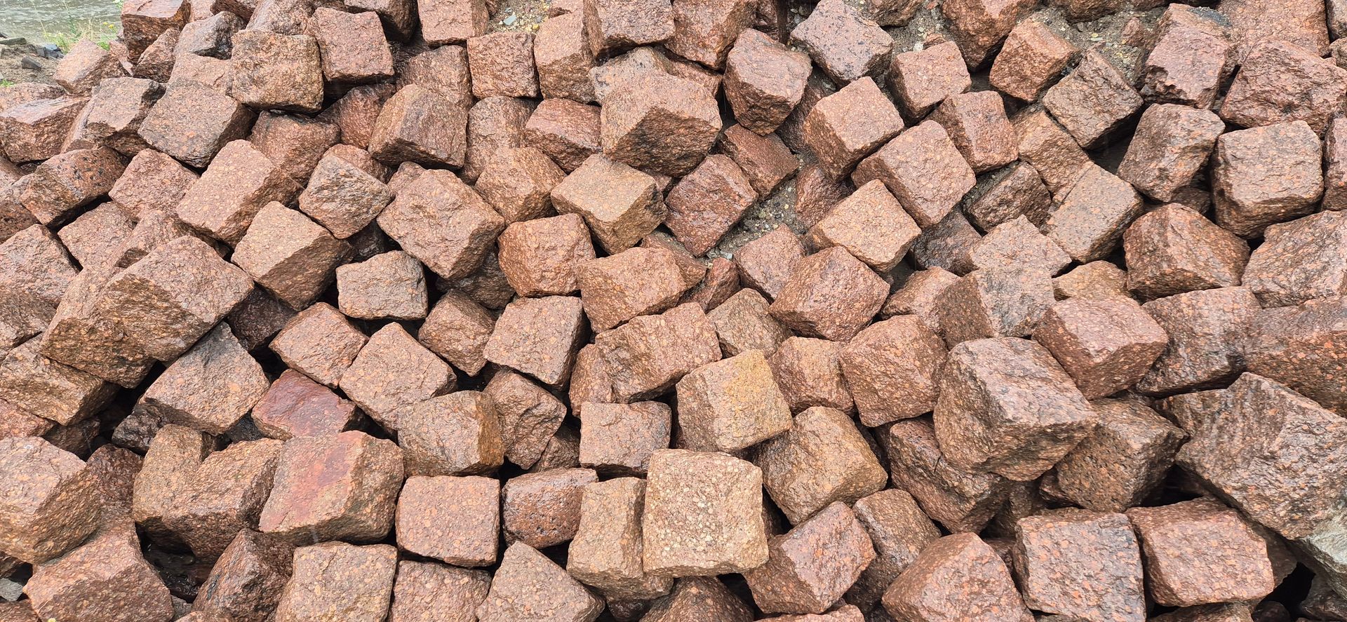 Porphyr Großpflaster rötlich gebraucht