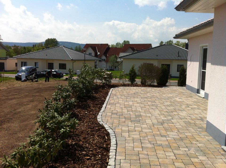 Gepflasterte Einfahrt