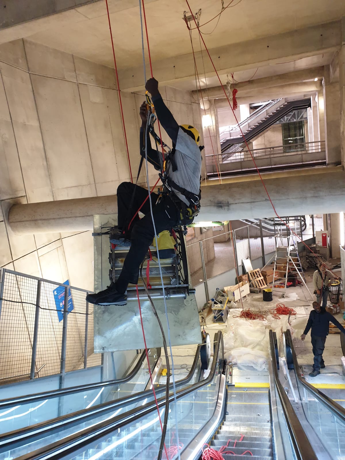 Dépose et repose de luminaires - 2019