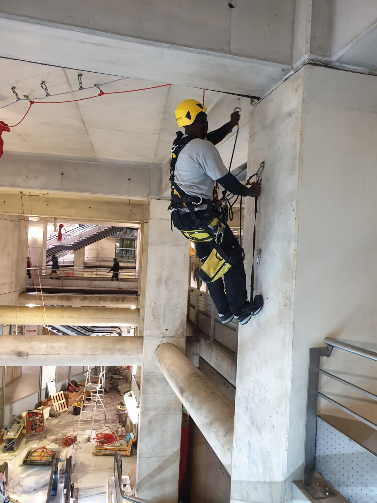 Pose de luminaires - SNCF 2019