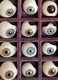 kuenstliche menschenaugen bzw. Augenprothesen  aus glas sortiment