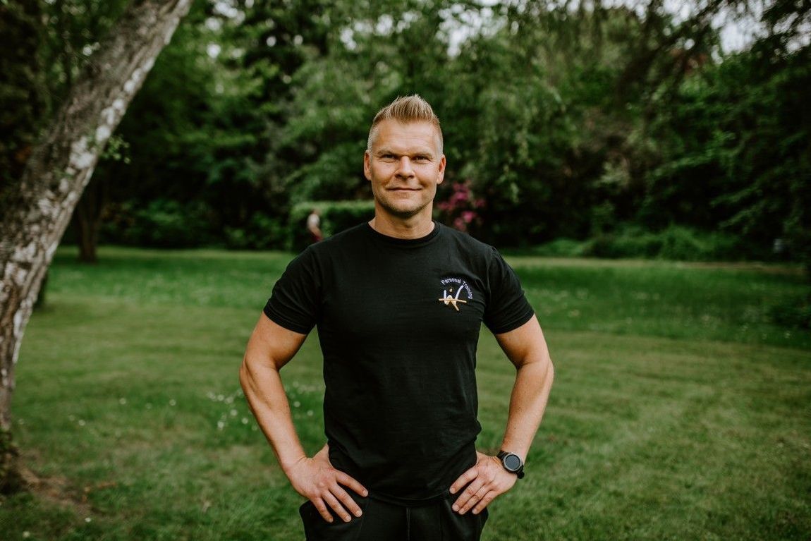 Andreas Wolf – Mobiler Personal Trainer für individuelles Gesundheitstraining, Schmerzreduktion und Firmenfitness vor Ort.