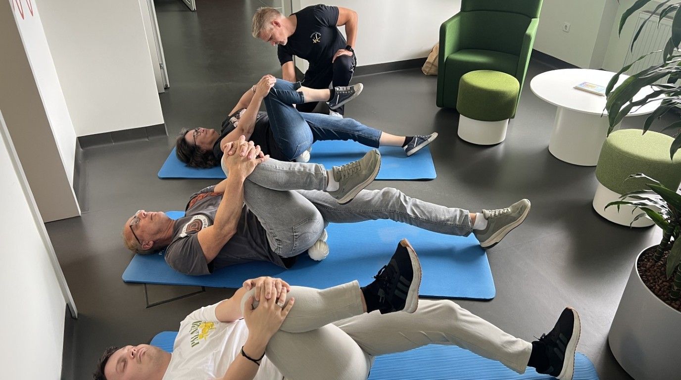 Mobile Rückenschule und Gesundheitsbetreuung direkt im Büro – Andreas Wolf Personal Training.