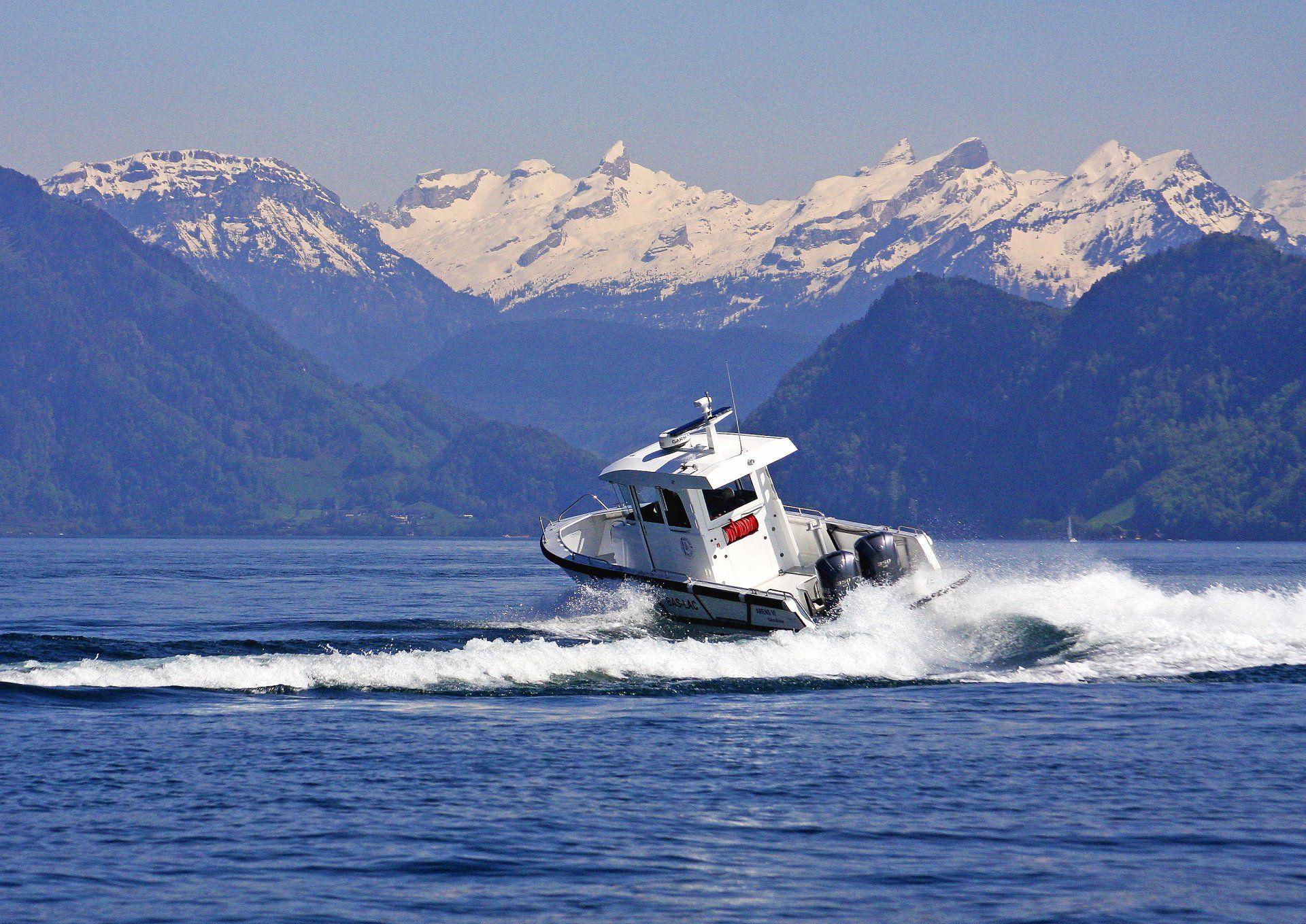 VISIONEN UND PERFEKTION ZU WASSER