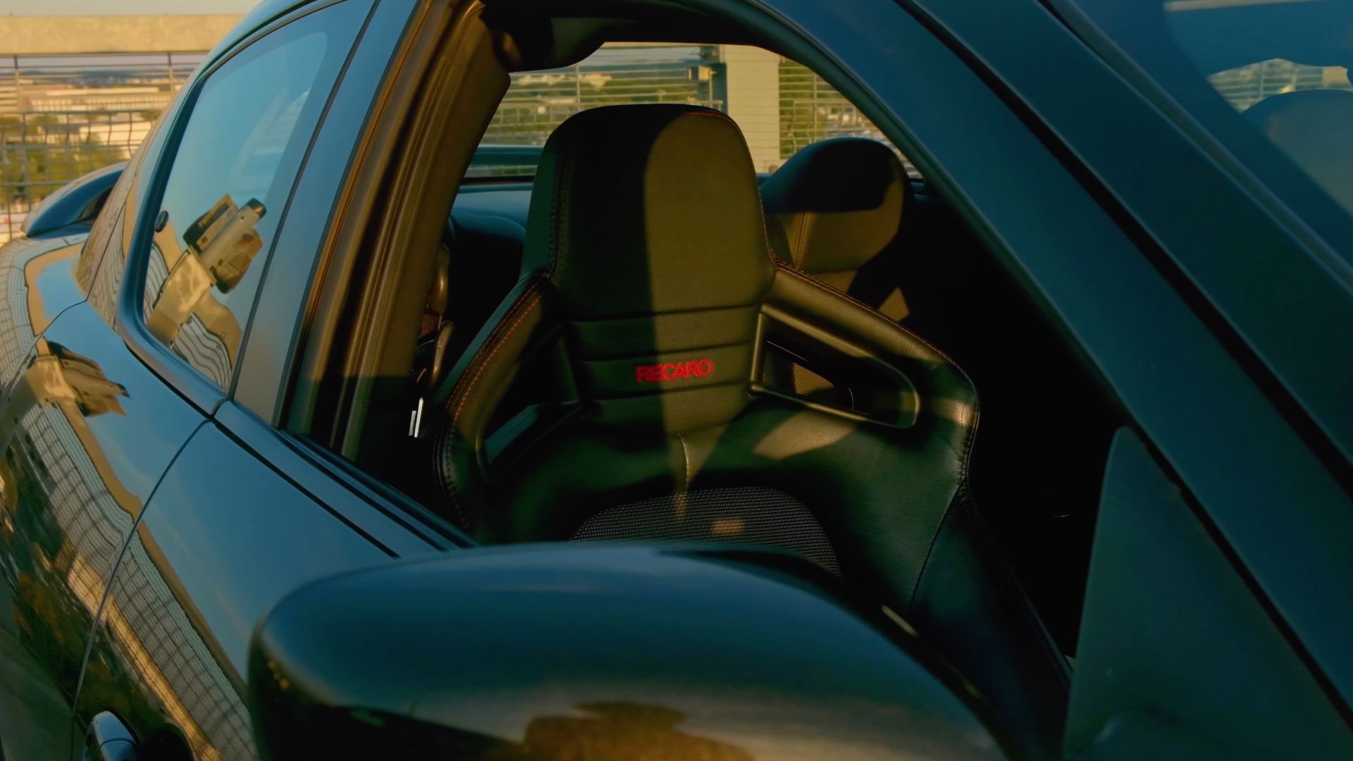 Eine Nahaufnahme von einem Auto