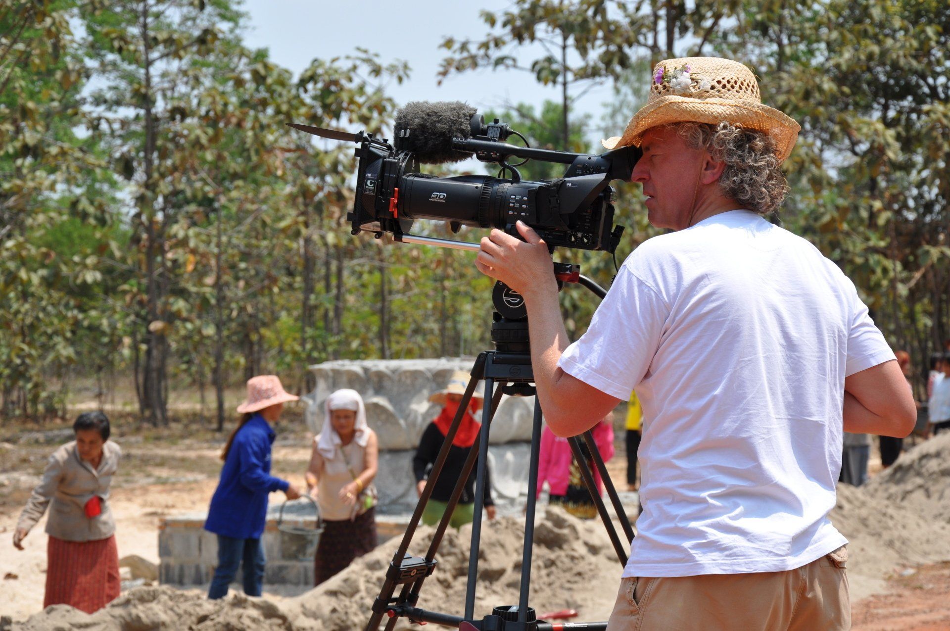 pictures in motion Kameramann auf Dienstreise in einer 3D Film Produktion