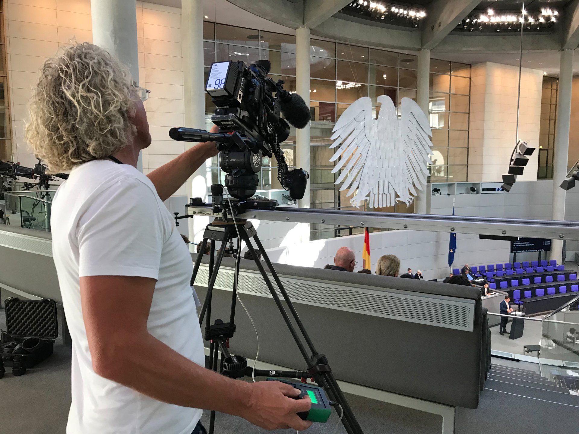 pictures in motion Kameramann im Bundestag