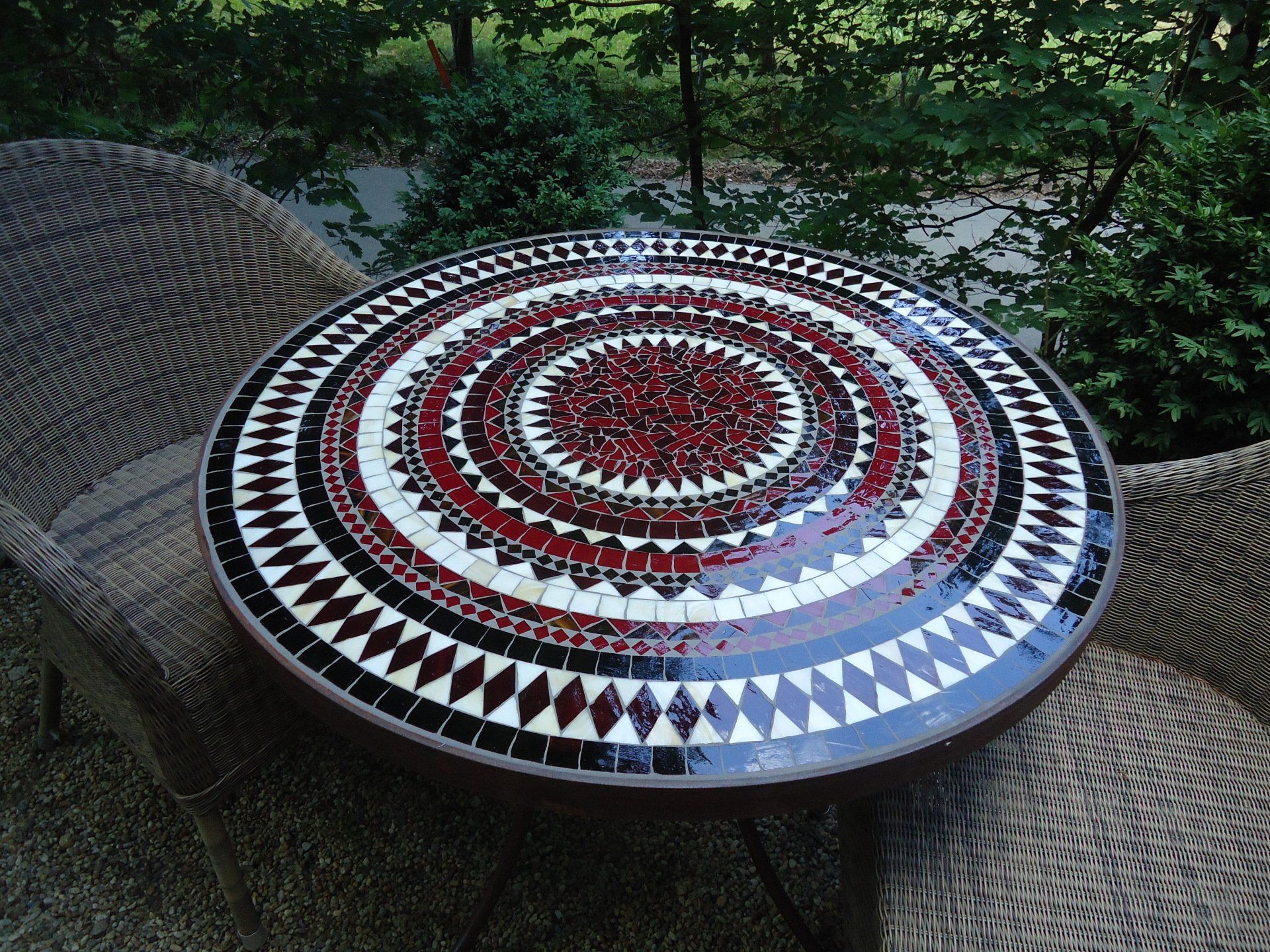 MosaiktischGalerie wetterfest frostsicher winterhart