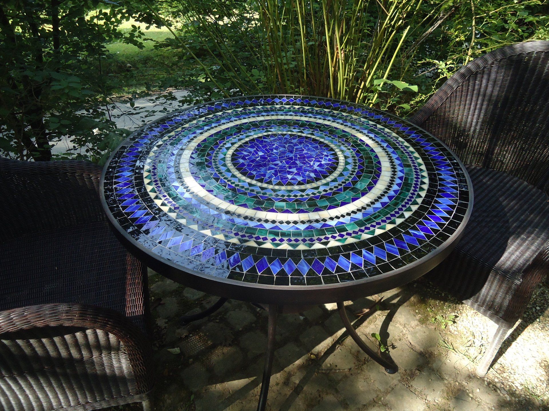 MosaiktischGalerie wetterfest frostsicher winterhart