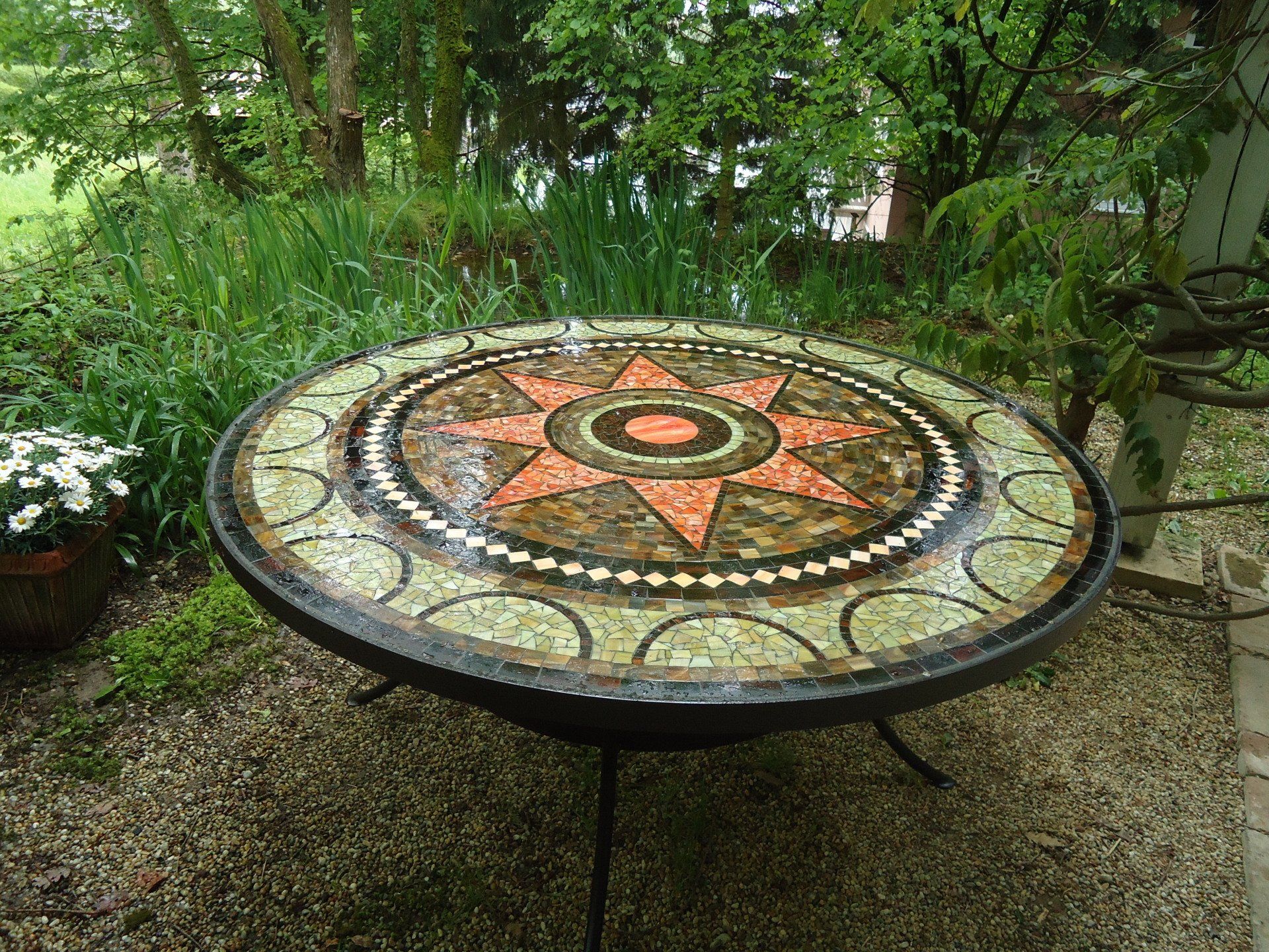 MosaiktischGalerie wetterfest frostsicher winterhart