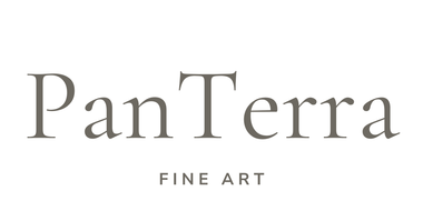 PanTerra Fine Art-Logo in grauer Serifenschrift auf weißem Hintergrund
