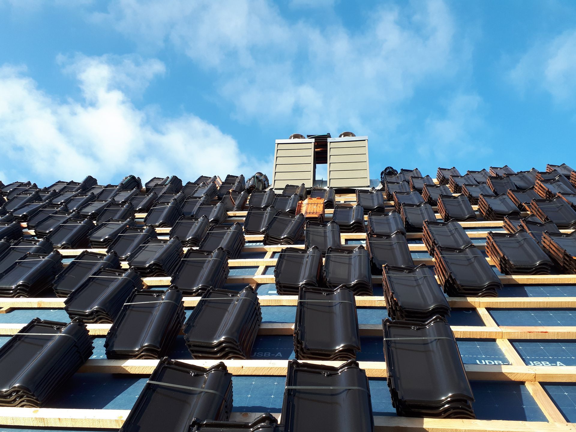 Energiesparsystem, Dacheindeckung, Photovoltaik- Max Bombach Immobilienberater