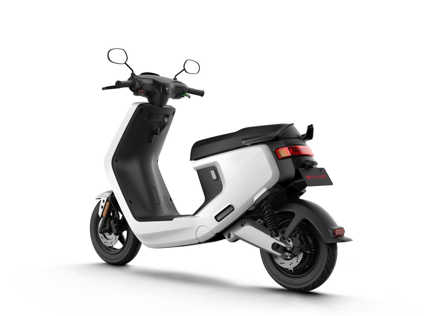 Elektroroller der Marke NIU mit 45 km/h kaufen