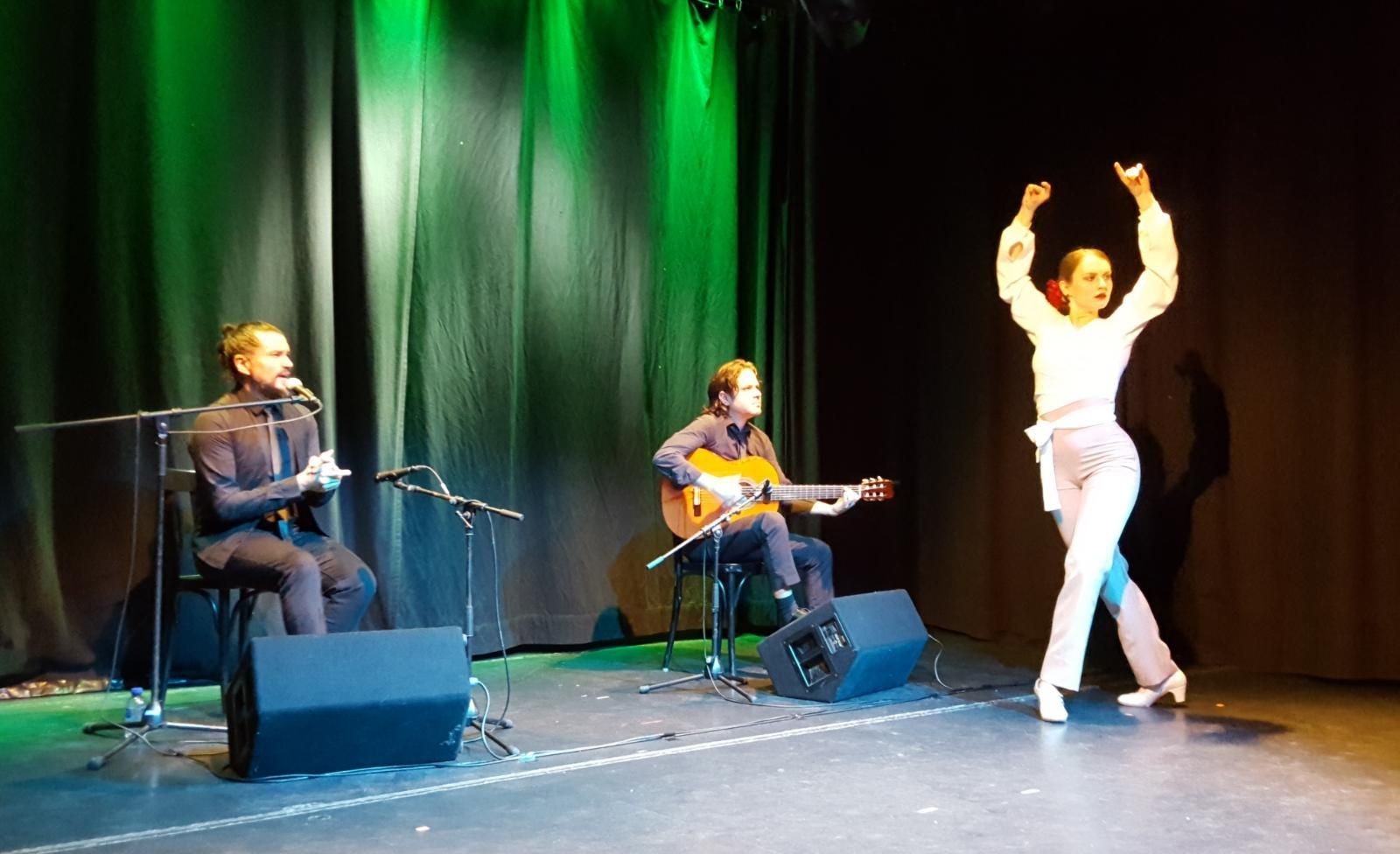 Natalia Chloé Flamenco Sow Auftritt mit Juan Cardenas und Diego Rocha in der Pasinger Fabrik München