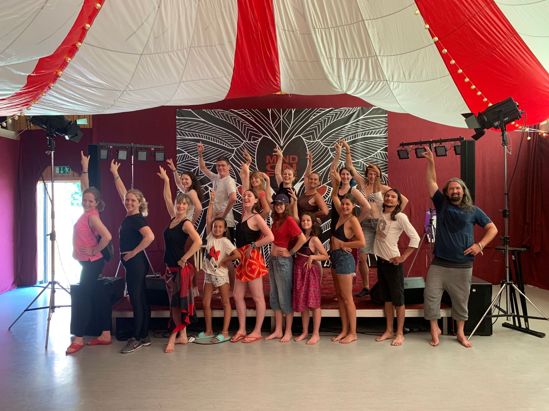 Aktuelle Kurse und Workshops für Flamenco, Shuffle Dance und Hip Hop mit Natalia Chloé