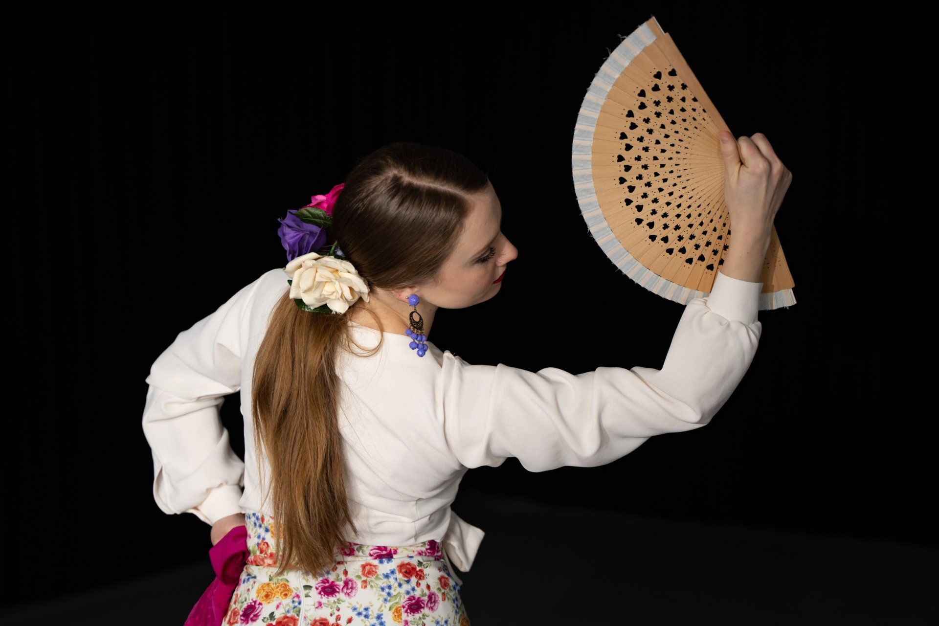 Natalia Chloé Flamenco Fotoshooting mit Fächer Guajira