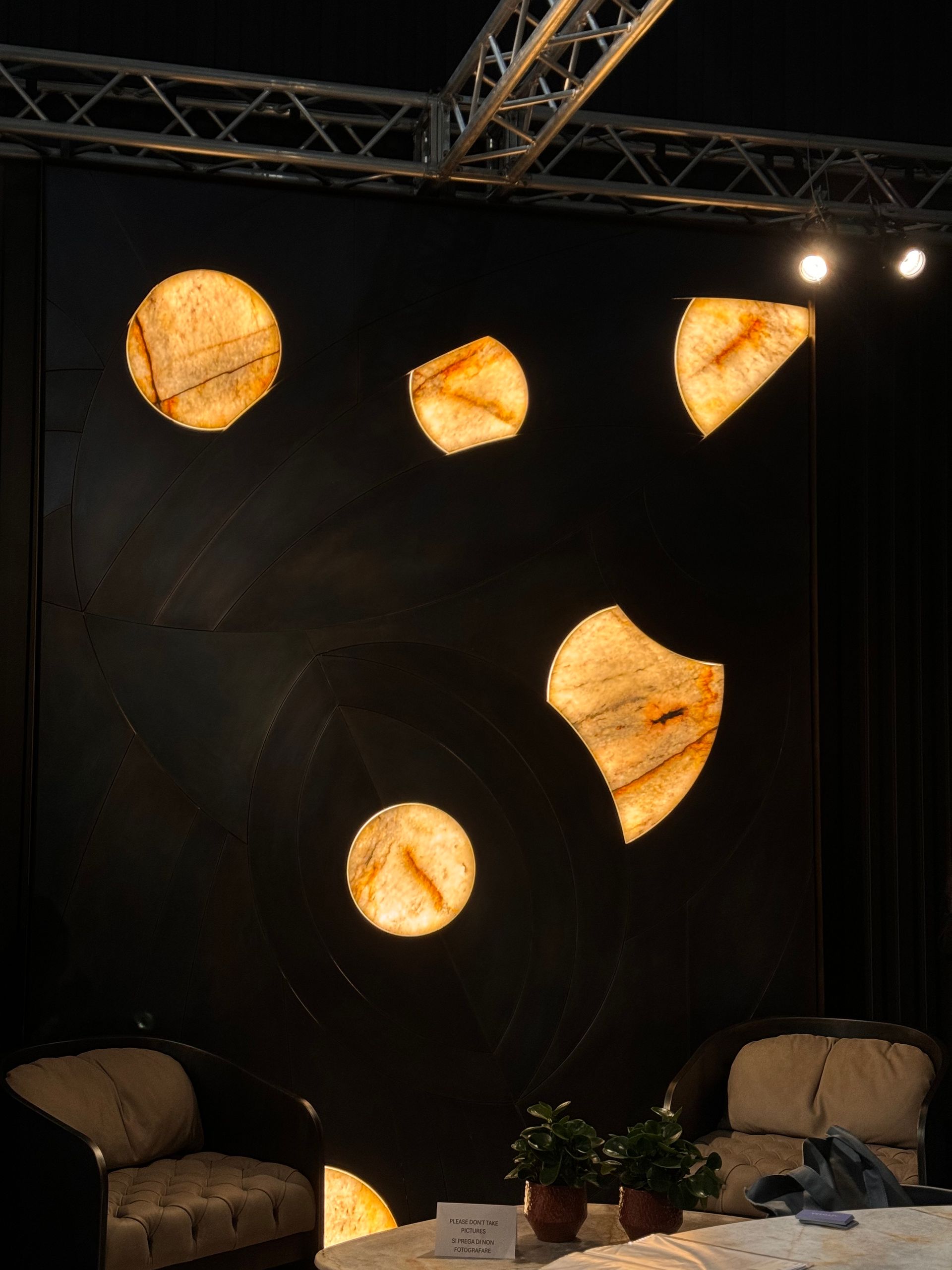Luxury Lightdesign and exclusive Products from Italy