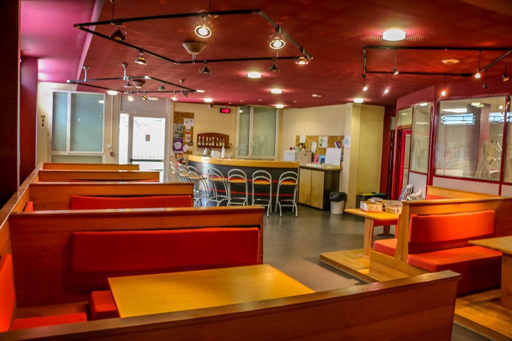 Le lycée jean moulin de roubaix est un lycée polyvalent qui vous apporte une culture générale et une formation professionnelles solides. Le lycee jean moulin en images