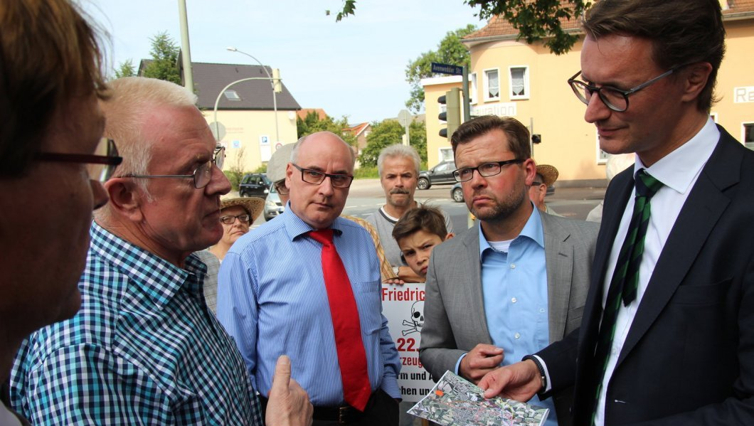 Ortsumgehung Friedrichsdorf - Verkehrsminister Hendrik Wüst und Raphael Tigges (MdL)