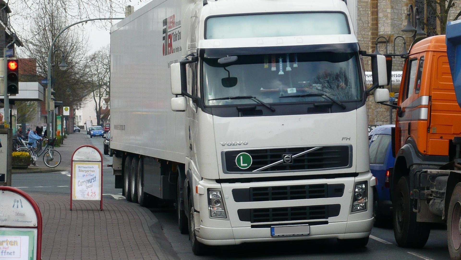 LKW Schwerlastverkehr Ortsumgehung Umgehungsstraße Friedrichsdorf Bürgerinitiative Gütersloh