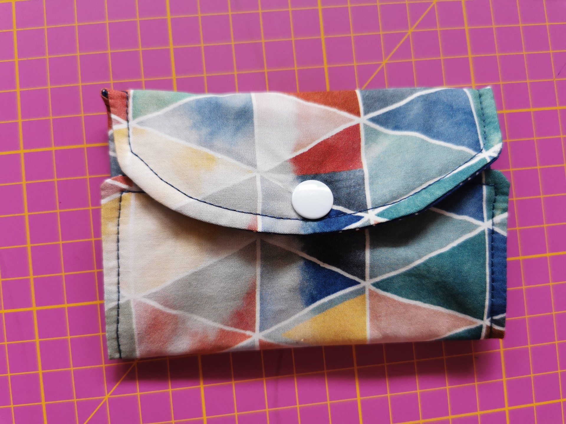 Näh dir dein eigenes Nadelmäppchen!