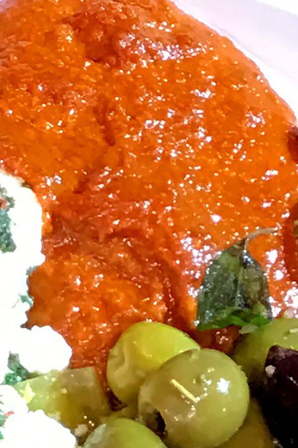 Oliven-Ulli Osnabrück,Granatapfelcreme,Schafskäse,Antipasti