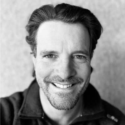 If you can´t beat them, join them!