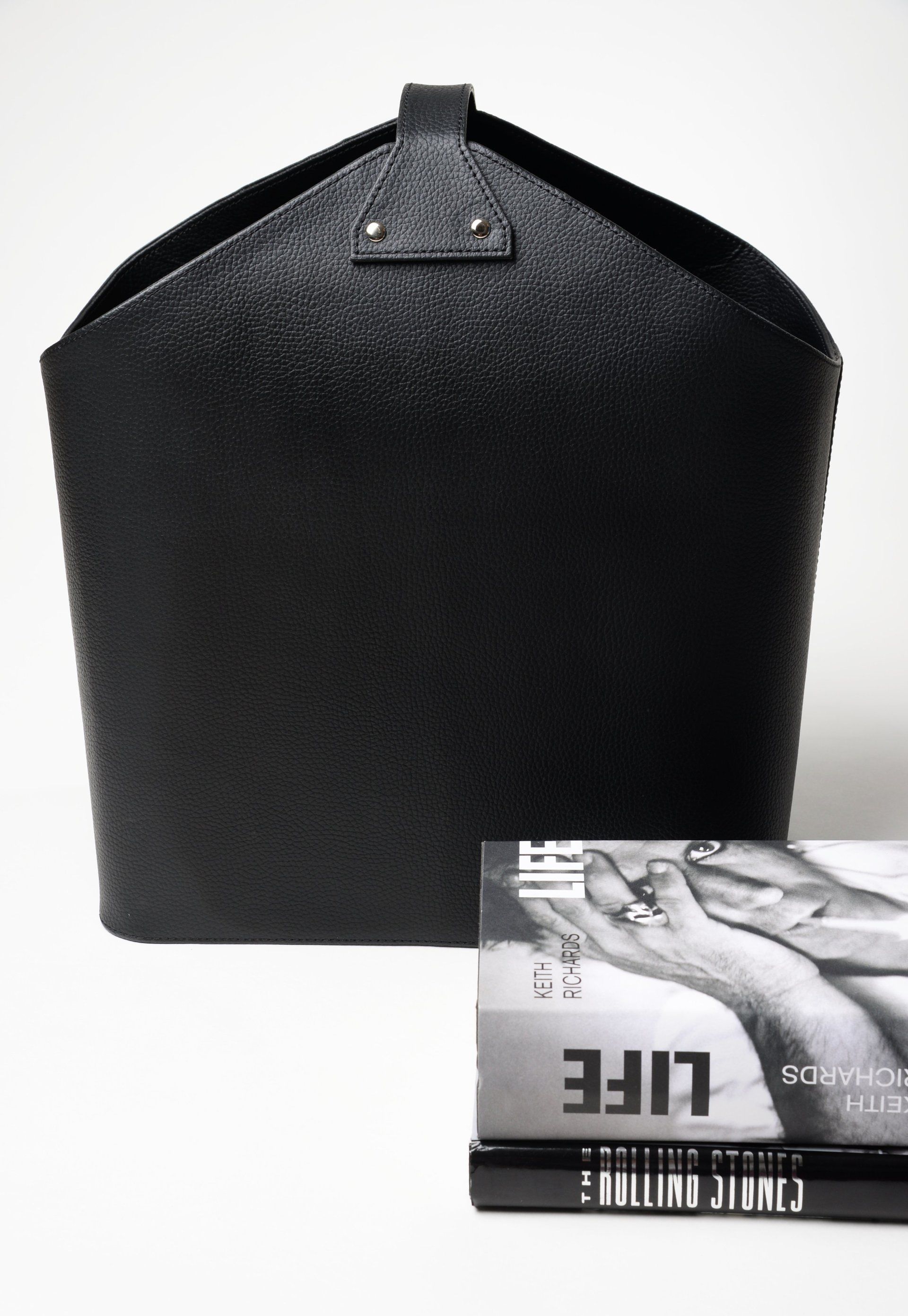 Zeitungskorb;Korb;Carry bag;Tasche;Lederkorb;Lederimitat genarbt;schwarz;Handmade