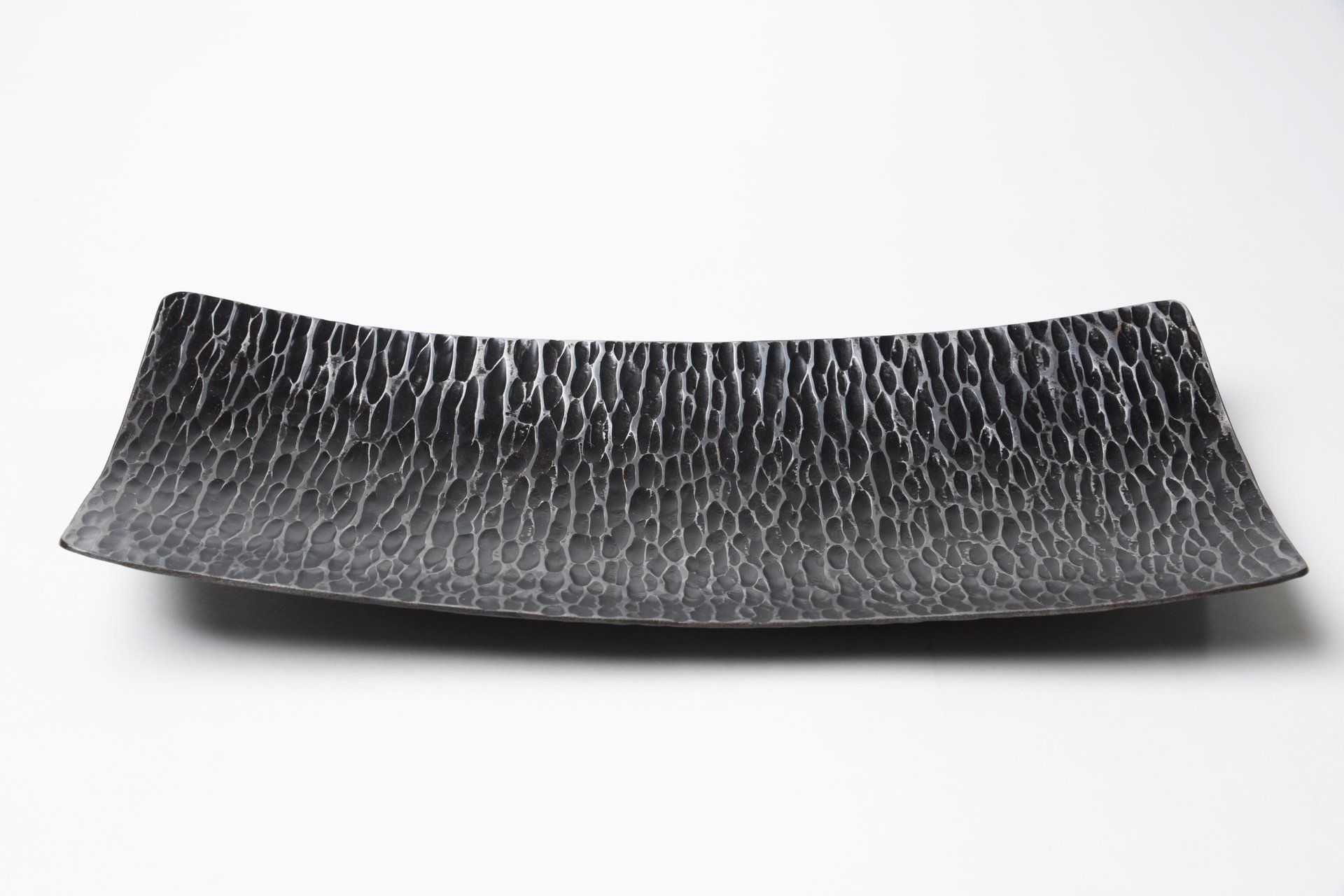 Schale;Schale rechteckig massiv;Design Eisenschale;Schale aus Eisen;Servierplatte;Handgeschmidet