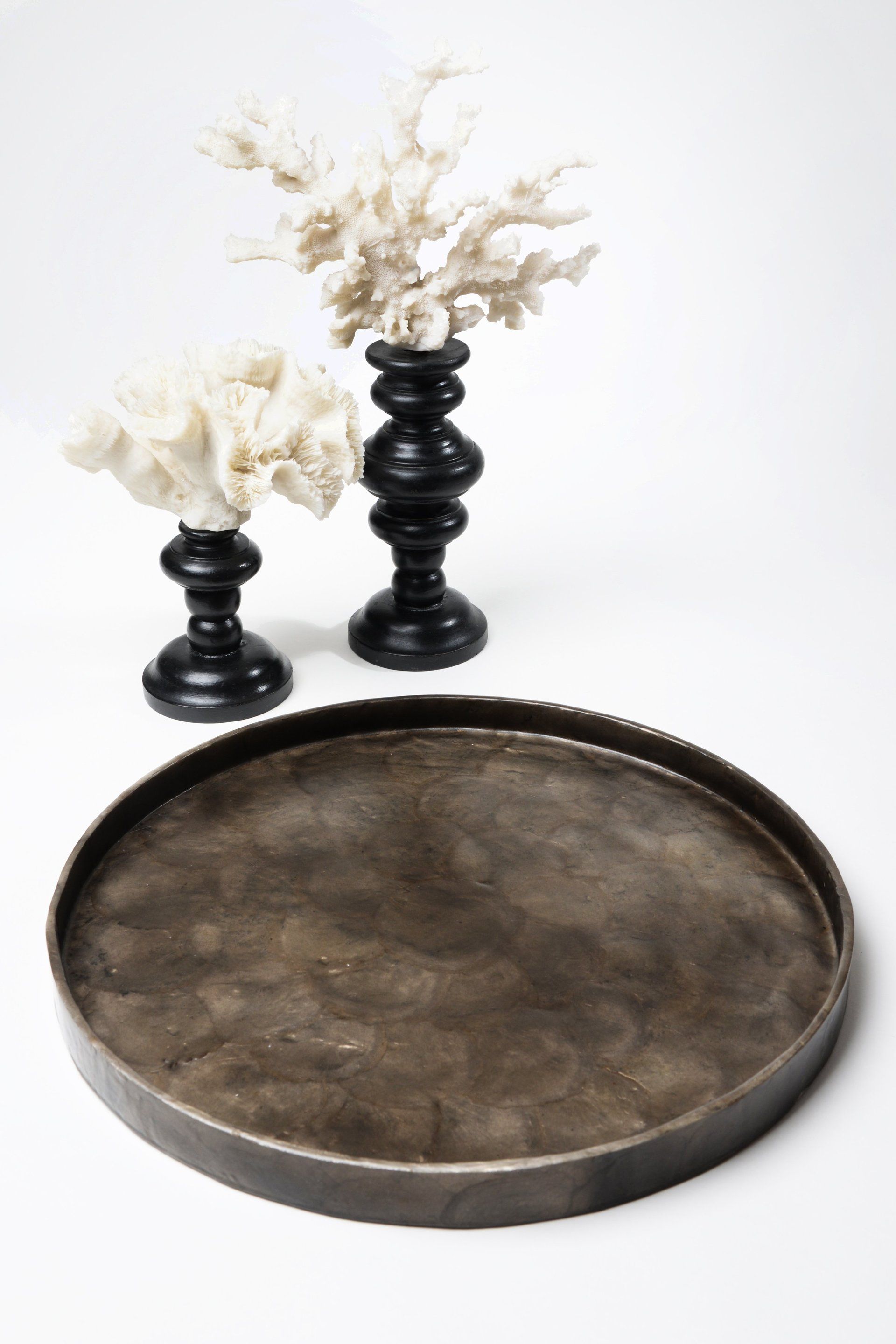 Tablett;Tablett rund;Deko Tablett;Tablett aus Perlmutt;Present;Hohzeit Present;Farbe Grau;Handgemacht