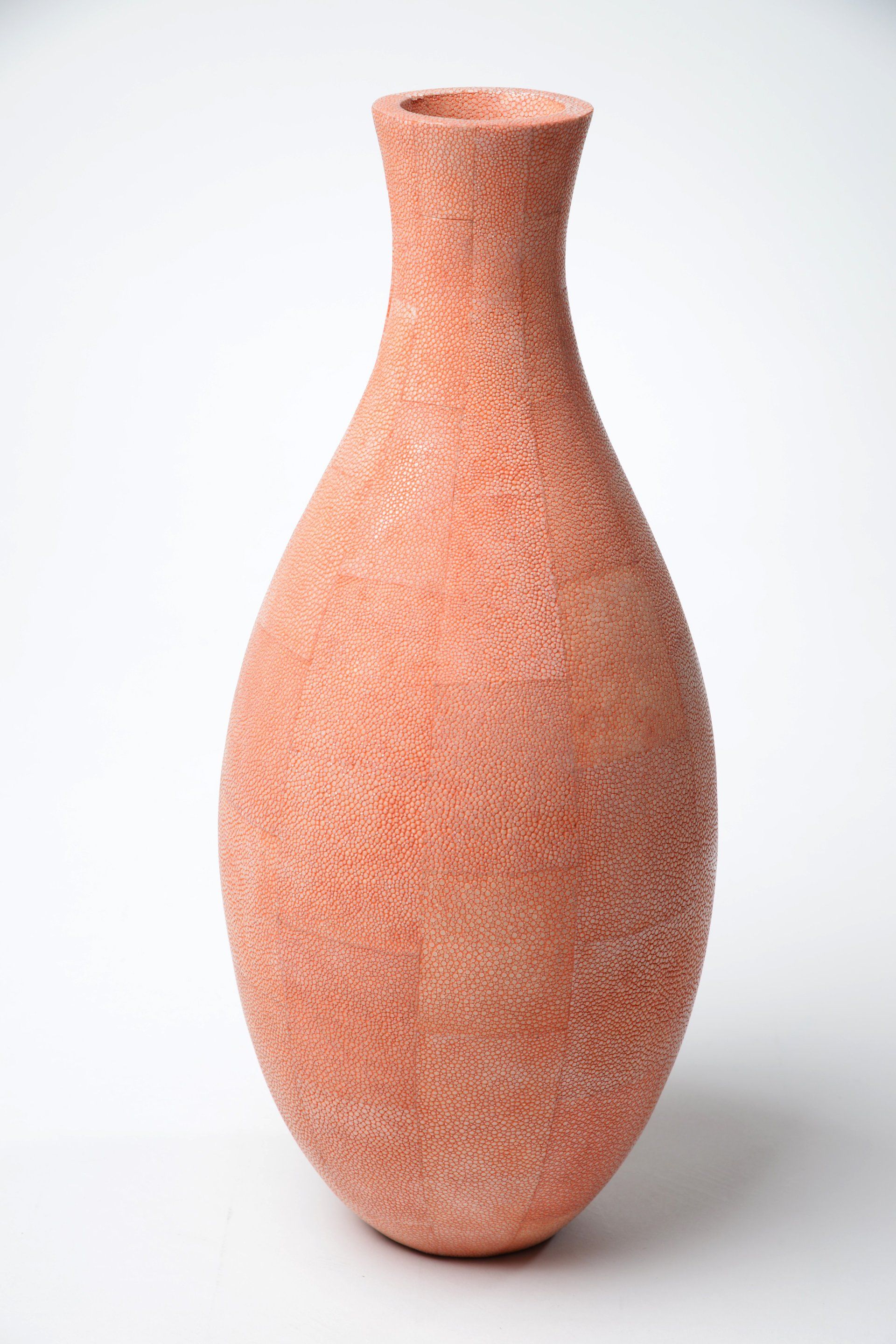 Blumenvase;Besondere Blumenvase;Blumenvase aus Rochenhaut und Kunstharzmasse;Farbe apriko orange;Hochwertiges Present;Hochzeitpresent;Handgemacht
