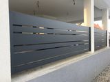 Unser Premiumzaun Montana aus Alu-Profilen bis 200 x 25 mm und 3 mm Wandung