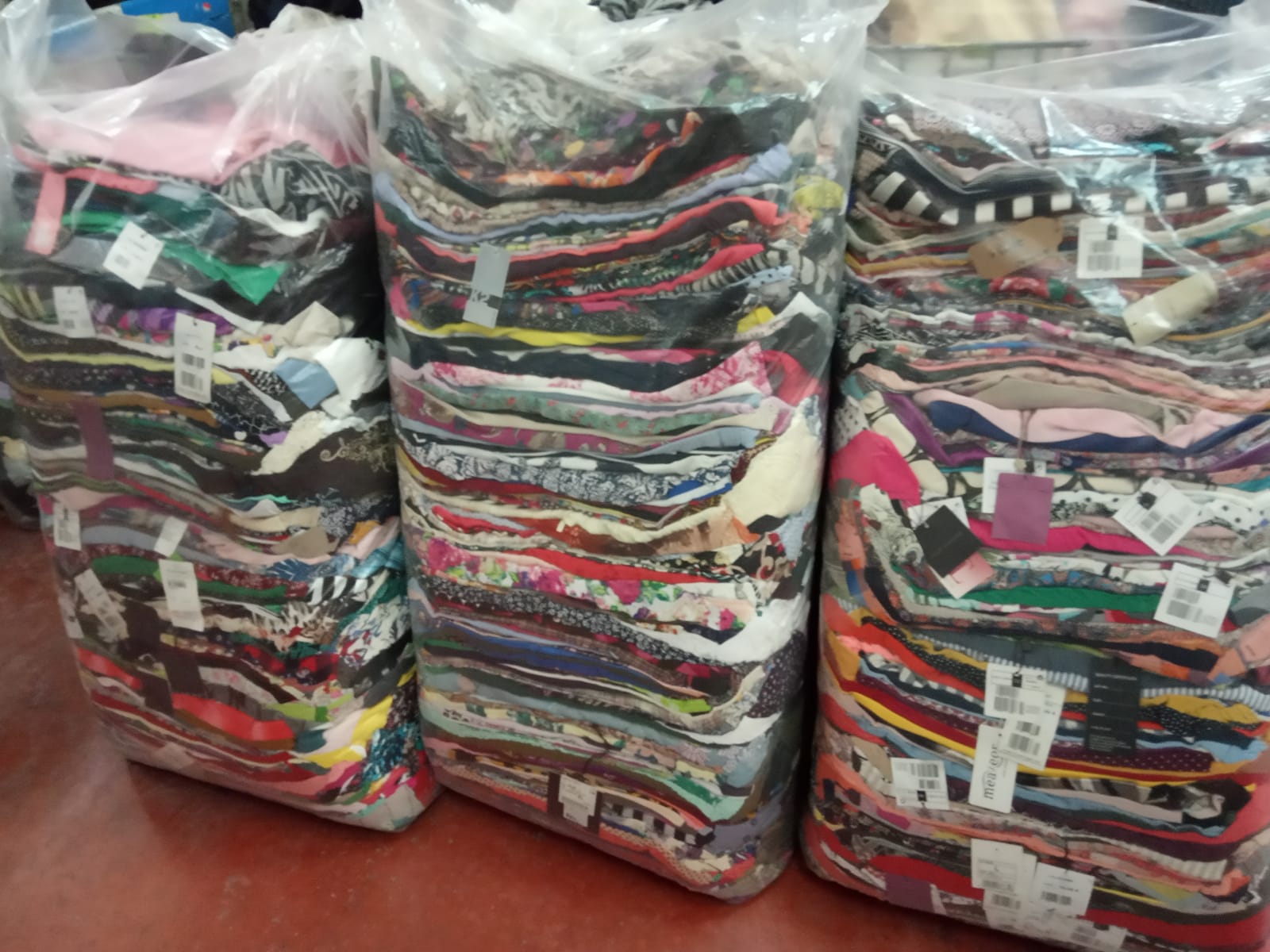 SECOND HAND CLOTHES AND SHOES