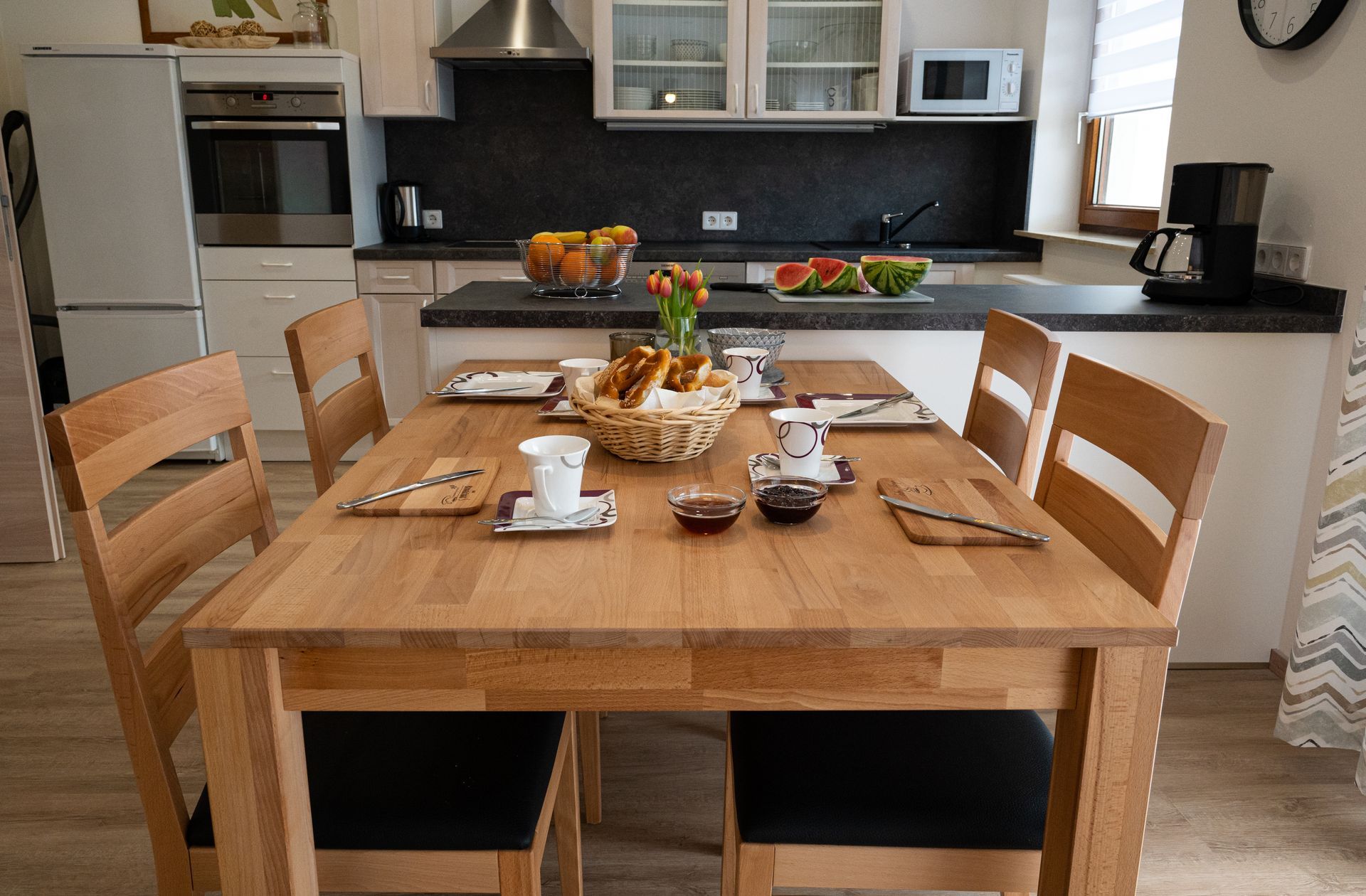 Ferienwohnung Hochalb Schwäbische Alb Wohn-Essbereich