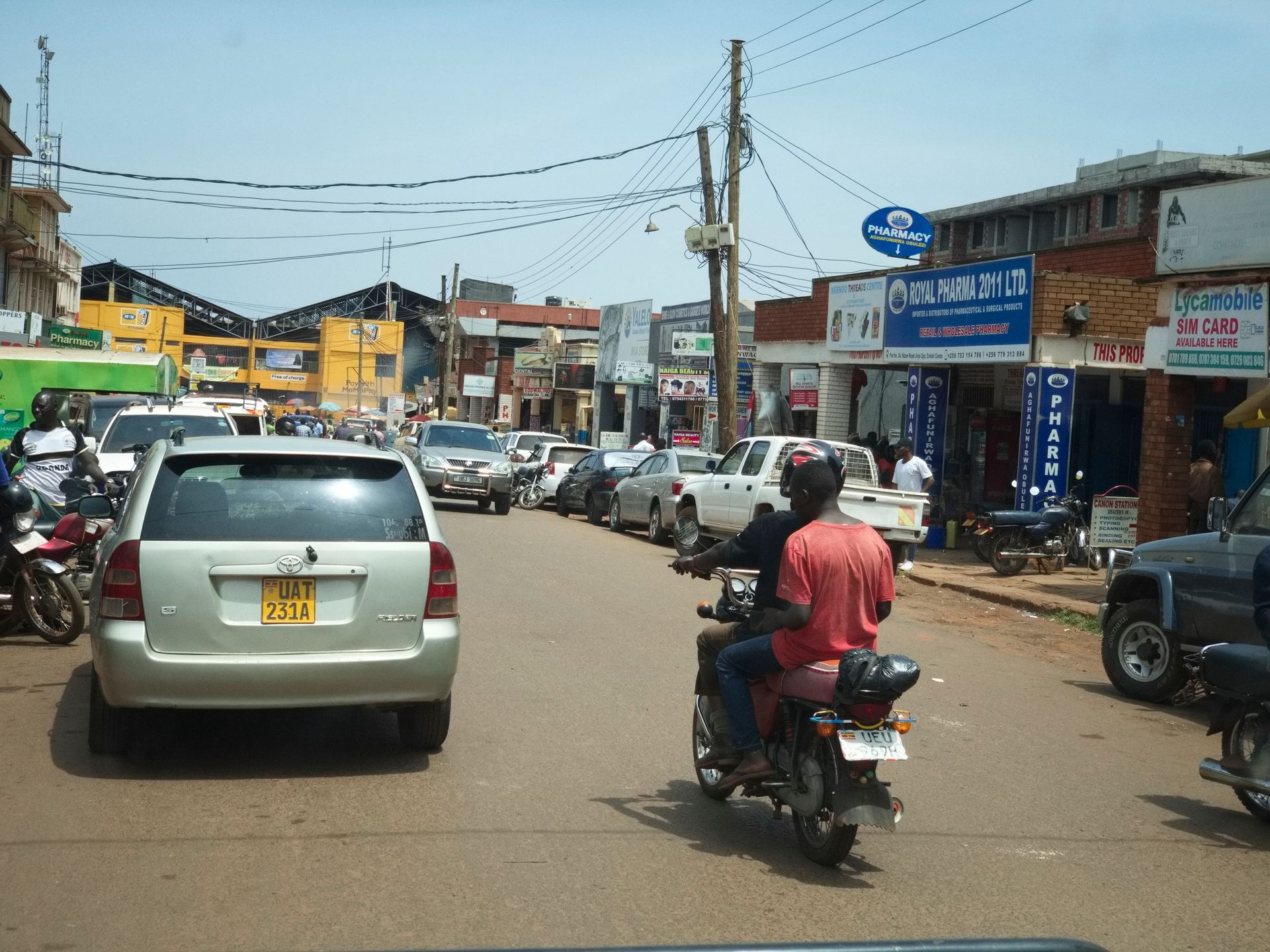 Straßenleben in Jinja, Ostuganda.