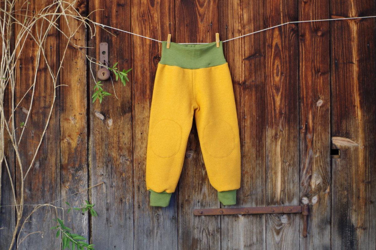 Hose aus Wolle für Kinder Farbe gelb