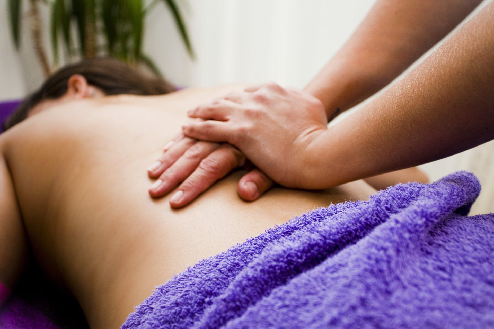massage thaïlandais, massage à domicile Villefranche sur Saône, mal de dos, détente