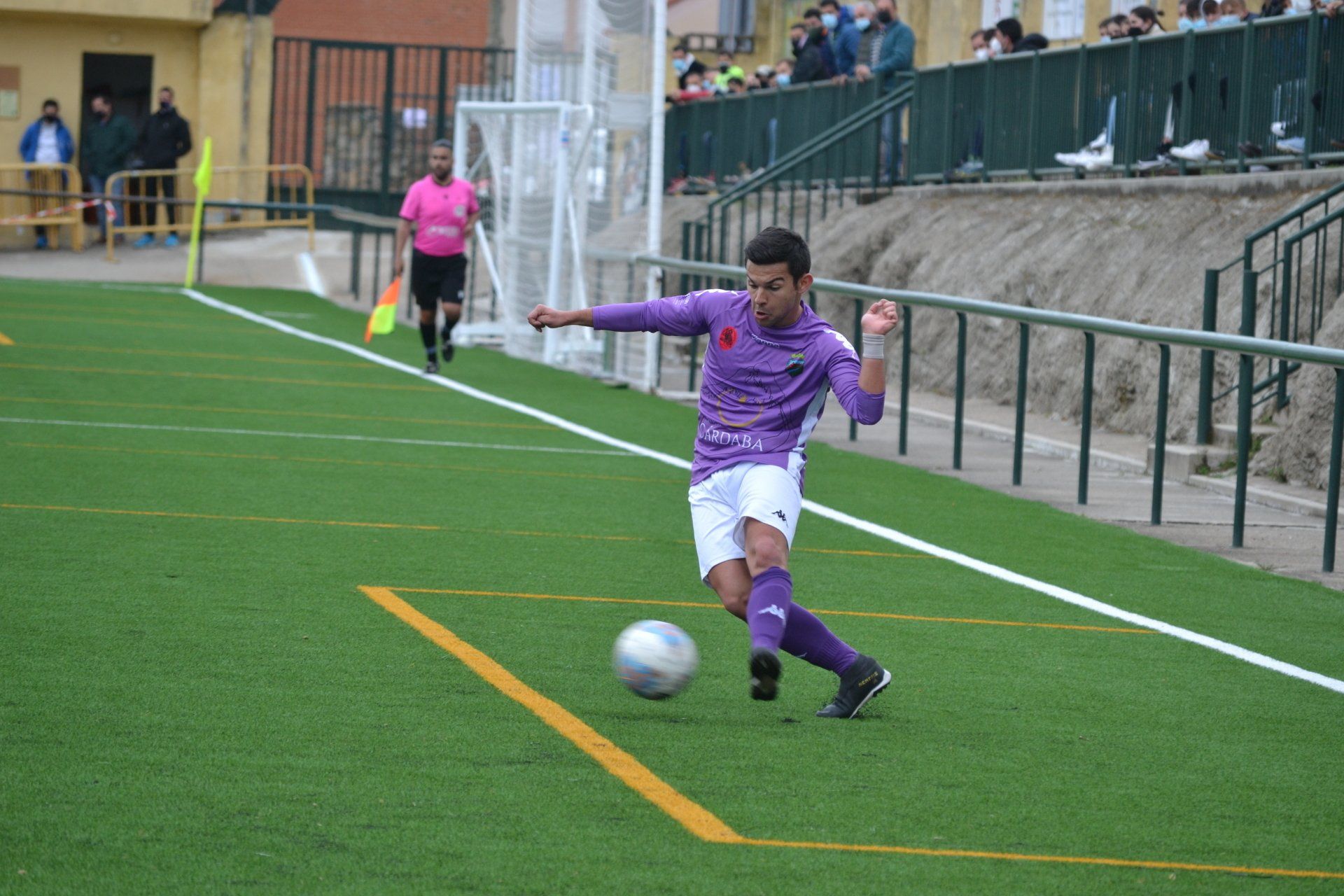 Jugadas del partido de Regional Preferente entre Monteresma la Atalaya frente a San Esteban de Gormaz disputado el 11 de abril de 2021