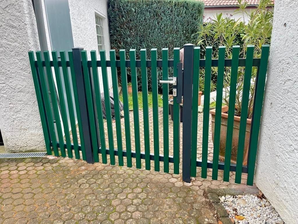 Moderner Handwerksbetrieb aus Bad Honnef für den Rhein-Sieg-Kreis, Bonn sowie die angrenzenden Regionen in Nordrhein-Westfalen und Rheinland-Pfalz. Dank unserer Lage nahe der Landesgrenze arbeiten wir regelmäßig auch in den benachbarten Regionen von Rheinland-Pfalz.
Darüber hinaus übernehmen wir auf Anfrage auch deutschlandweit ausgewählte Projekte.
