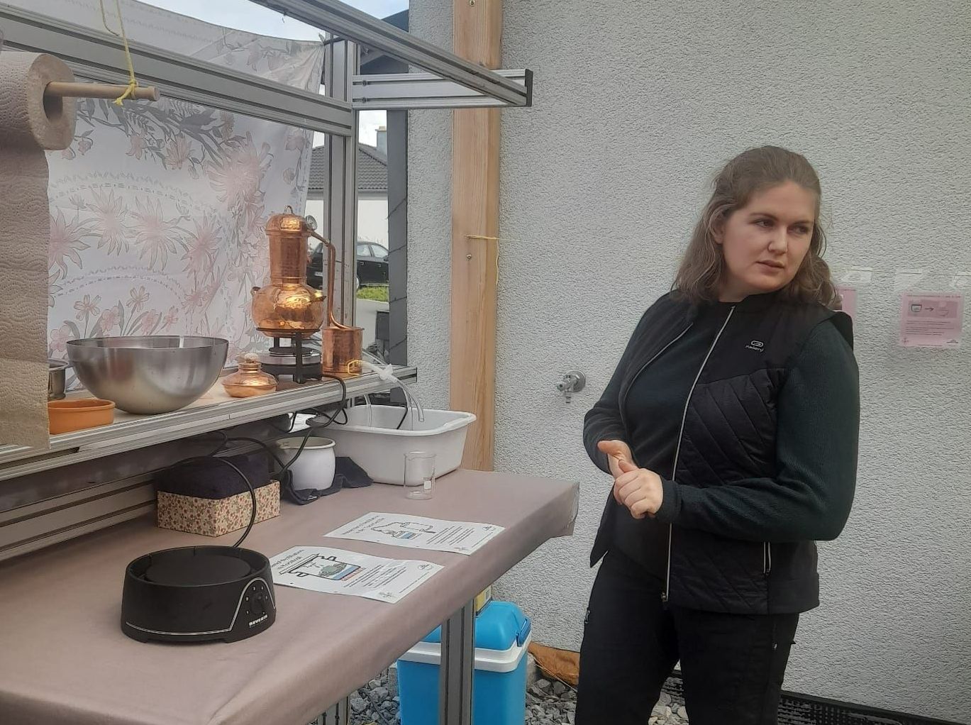 Workshop Hydrolate/ Pflanzenwässer - Erklärung von Tisch- und Topf-Destille