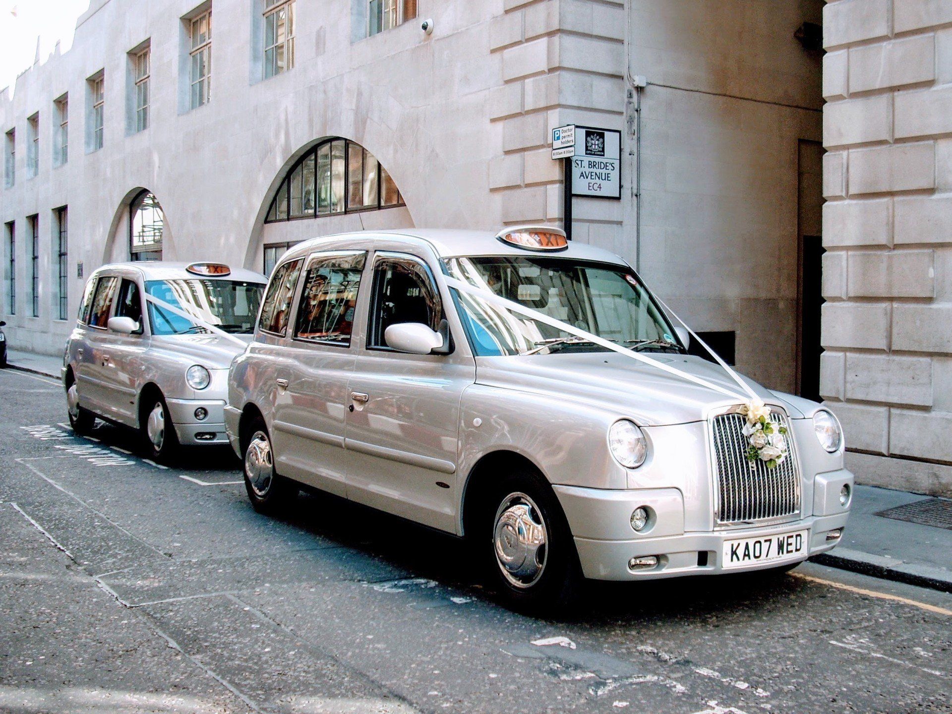 Silver TX4 London Wedding Taxis