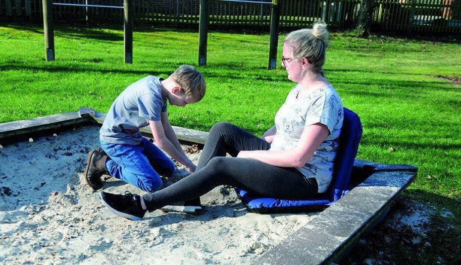 Bodenstuhl Sitzfix ideal für den Innen- oder Außenbereich