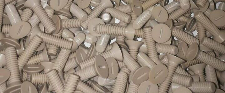 Seriengefertigte Komponenten  präzise Produktion für optische Systeme und Gerätebau