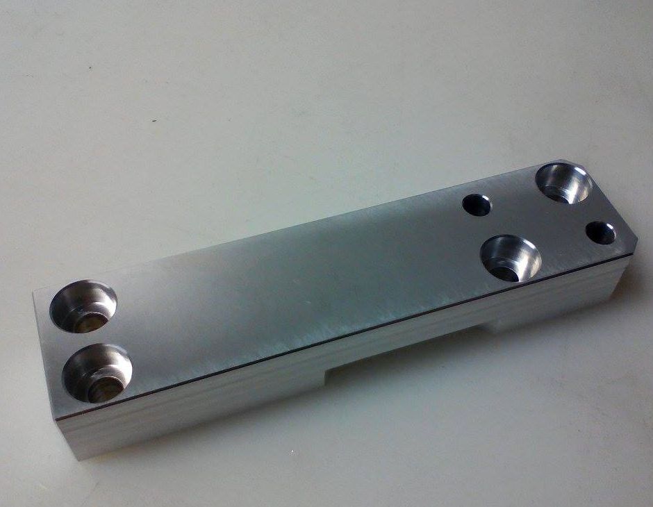 CNC-gefräste Maschinenteile – präzise bearbeitet für höchste Anforderungen in der Industrie.