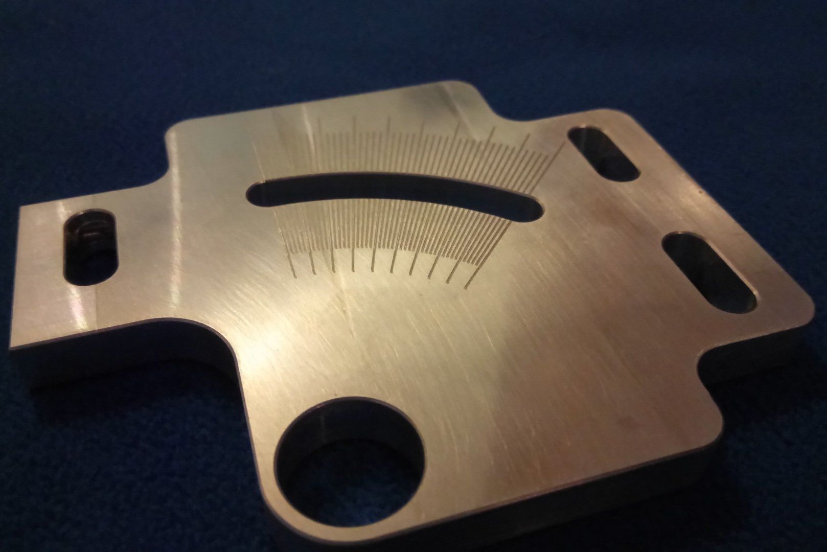 CNC-gefräste Maschinenteile – präzise bearbeitet für höchste Anforderungen in der Industrie.