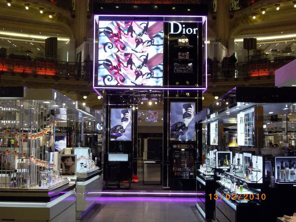 Stand Dior